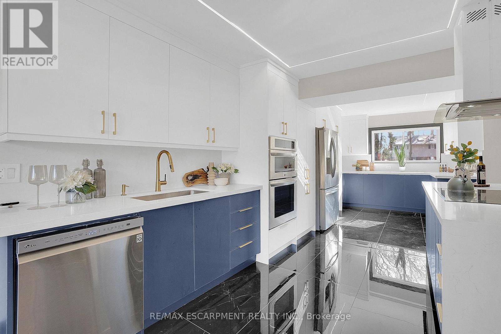 1915 Delaney Drive, Mississauga, Ontario  L5J 3L1 - Photo 16 - W13003782