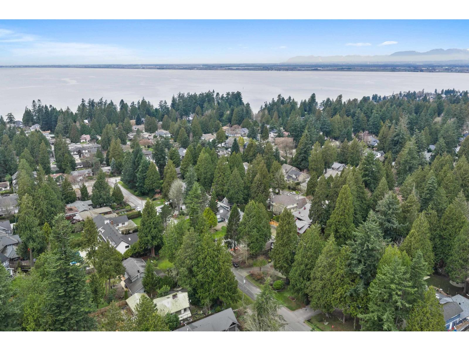 12489 23 Avenue, Surrey, British Columbia  V4A 2C5 - Photo 4 - R3114476