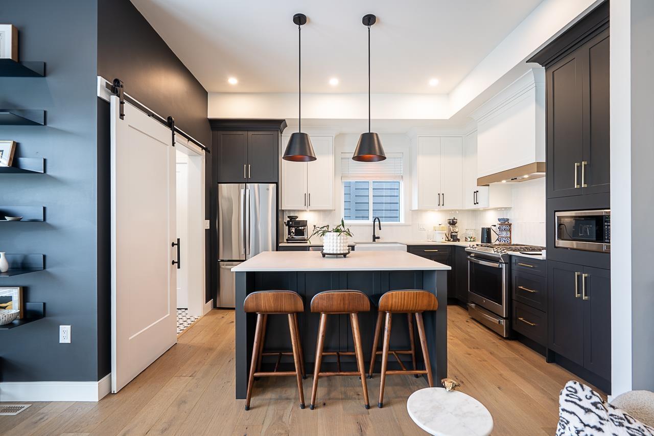 19671 76a Avenue, Langley, British Columbia  V2Y 3V3 - Photo 5 - R3115037