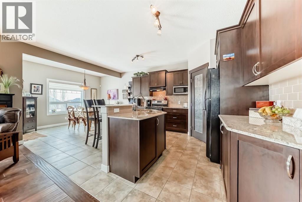 191 Pantego Close NW, Calgary, Alberta  T3K 0K3 - Photo 4 - A2298544