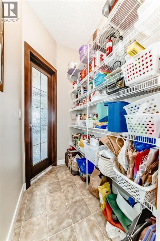 191 Pantego Close NW, Calgary, Alberta  T3K 0K3 - Photo 7 - A2298544