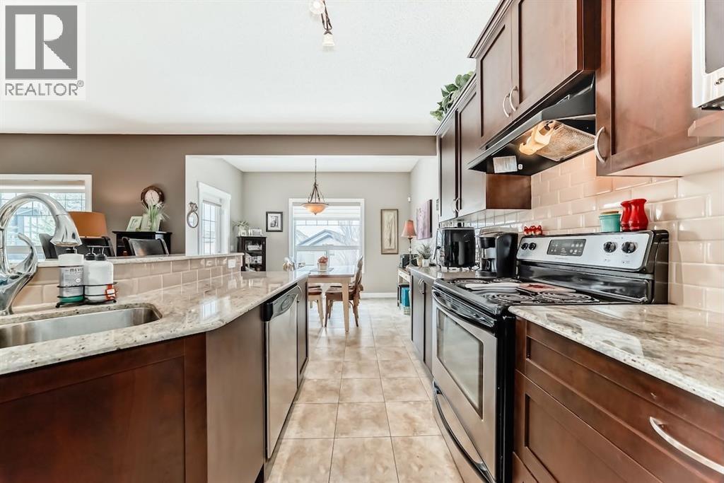 191 Pantego Close NW, Calgary, Alberta  T3K 0K3 - Photo 6 - A2298544