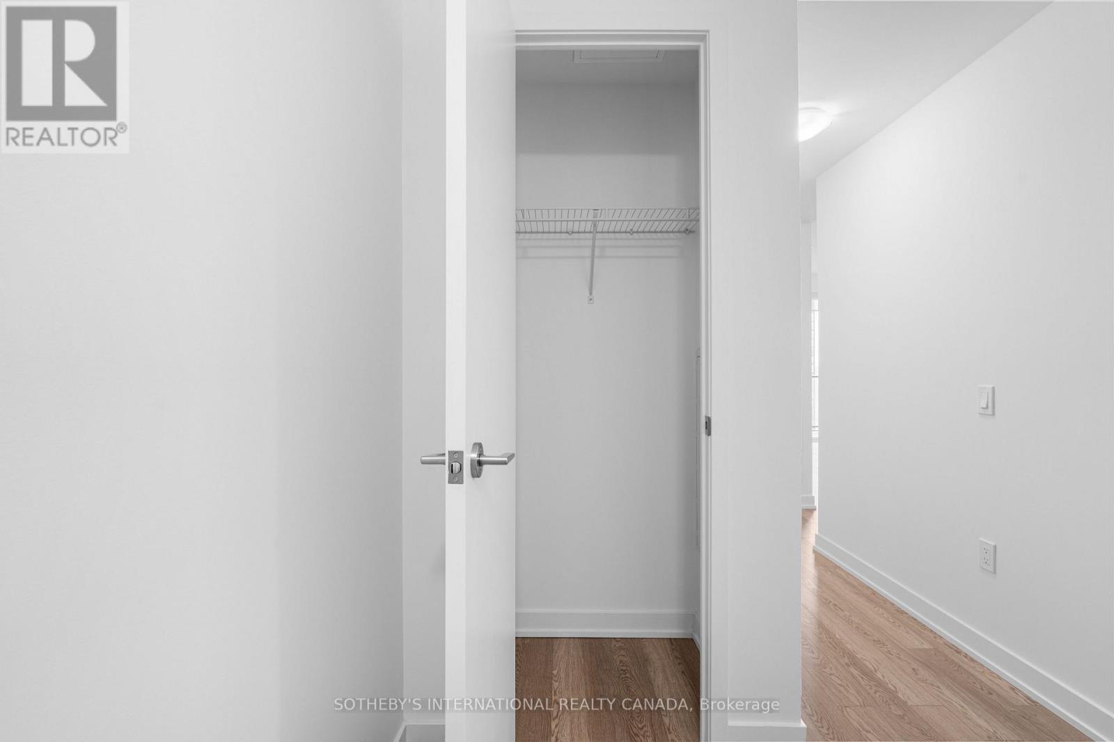 2706 - 634 Church Street, Toronto, Ontario  M8X 1E2 - Photo 5 - C13036076