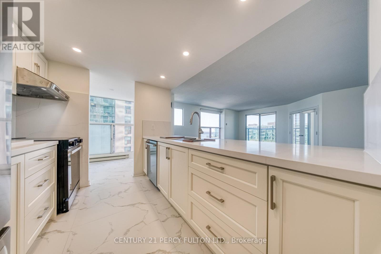 1508 - 77 Harbour Square, Toronto, Ontario  M5J 2S2 - Photo 14 - C13036080