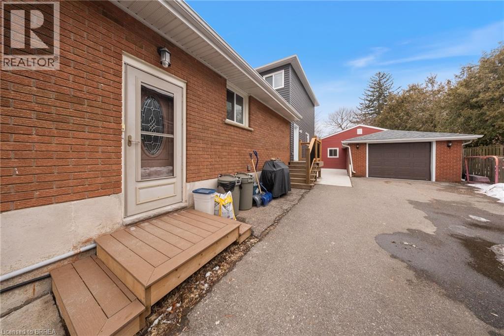 12 Paris Road, Brantford, Ontario  N3R 1H7 - Photo 35 - 40823643