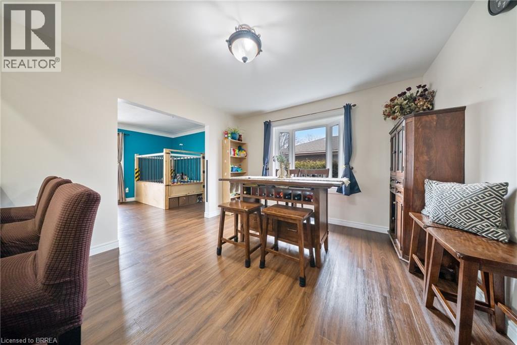 12 Paris Road, Brantford, Ontario  N3R 1H7 - Photo 4 - 40823643