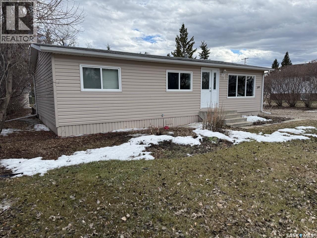 350 1st Street E, Meota, Saskatchewan  S0M 1X0 - Photo 3 - SK033754