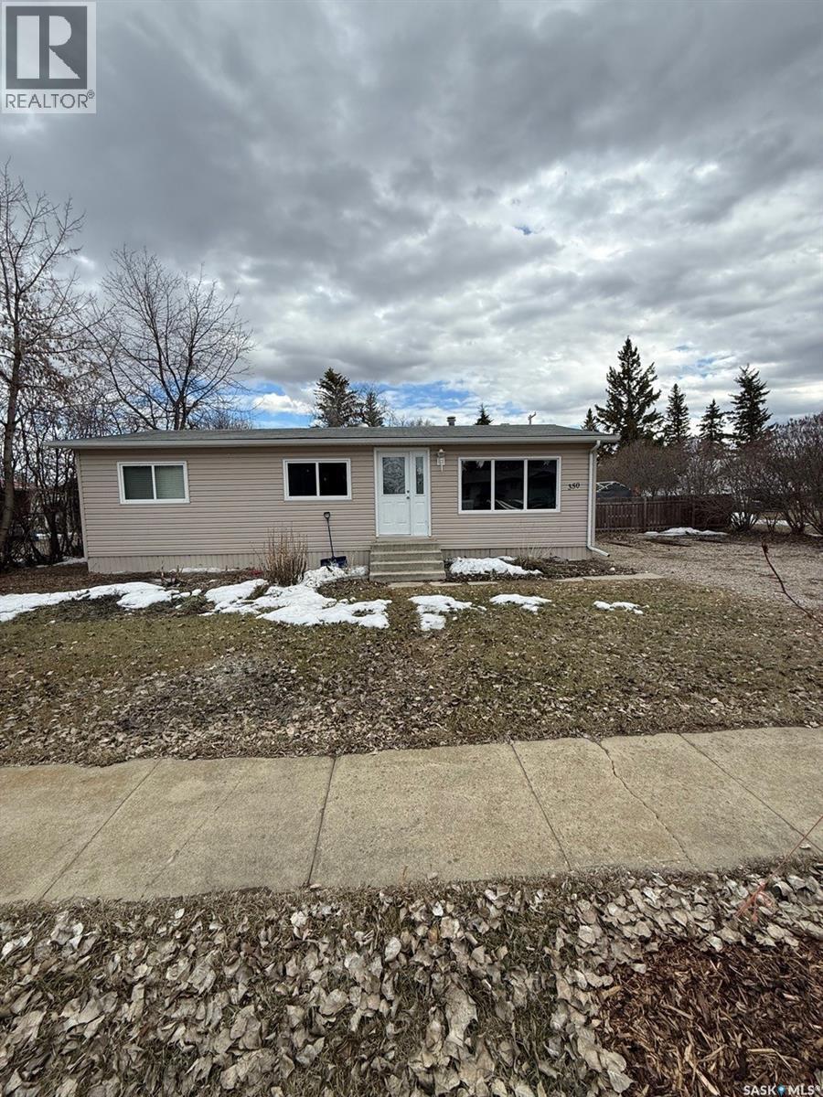 350 1st Street E, Meota, Saskatchewan  S0M 1X0 - Photo 4 - SK033754