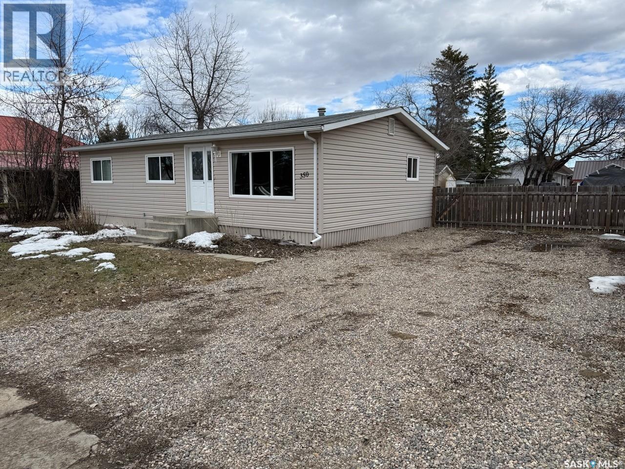 350 1st Street E, Meota, Saskatchewan  S0M 1X0 - Photo 5 - SK033754