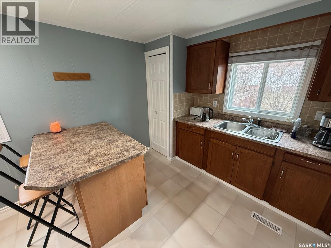 350 1st Street E, Meota, Saskatchewan  S0M 1X0 - Photo 8 - SK033754