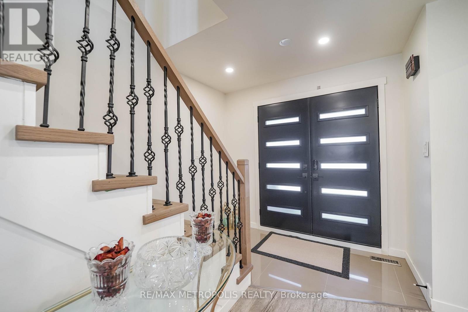 19 Glenabbey Drive, Clarington, Ontario  L1E 1C1 - Photo 11 - E13036002