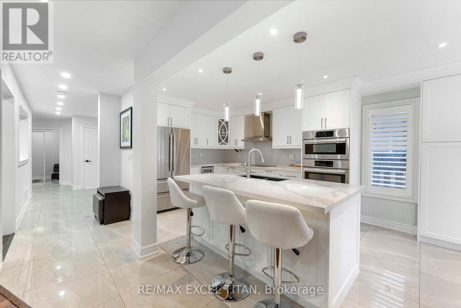 17 Nieuwendyk Street, Whitby, Ontario  L1P 1W5 - Photo 11 - E13036008