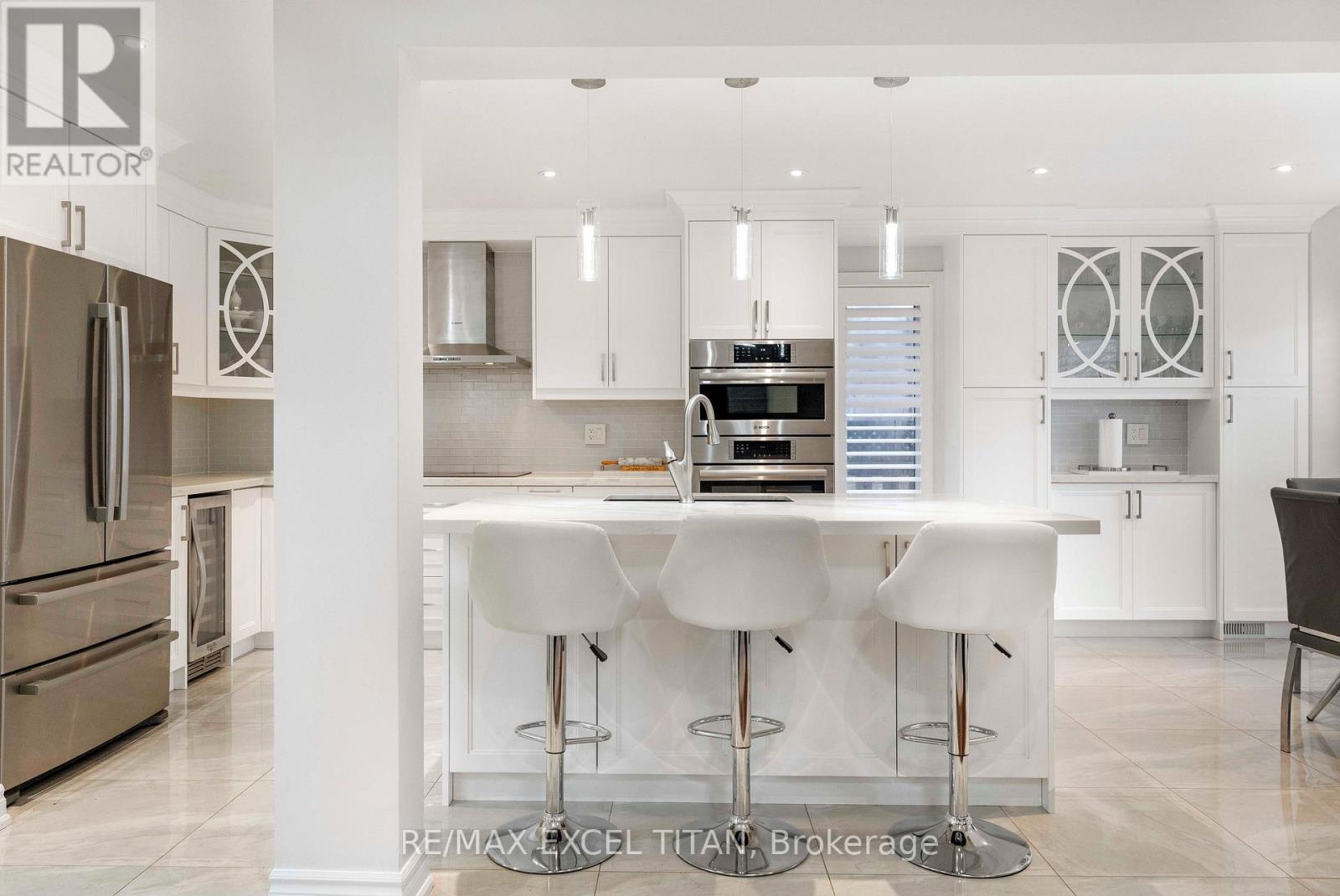 17 Nieuwendyk Street, Whitby, Ontario  L1P 1W5 - Photo 17 - E13036008