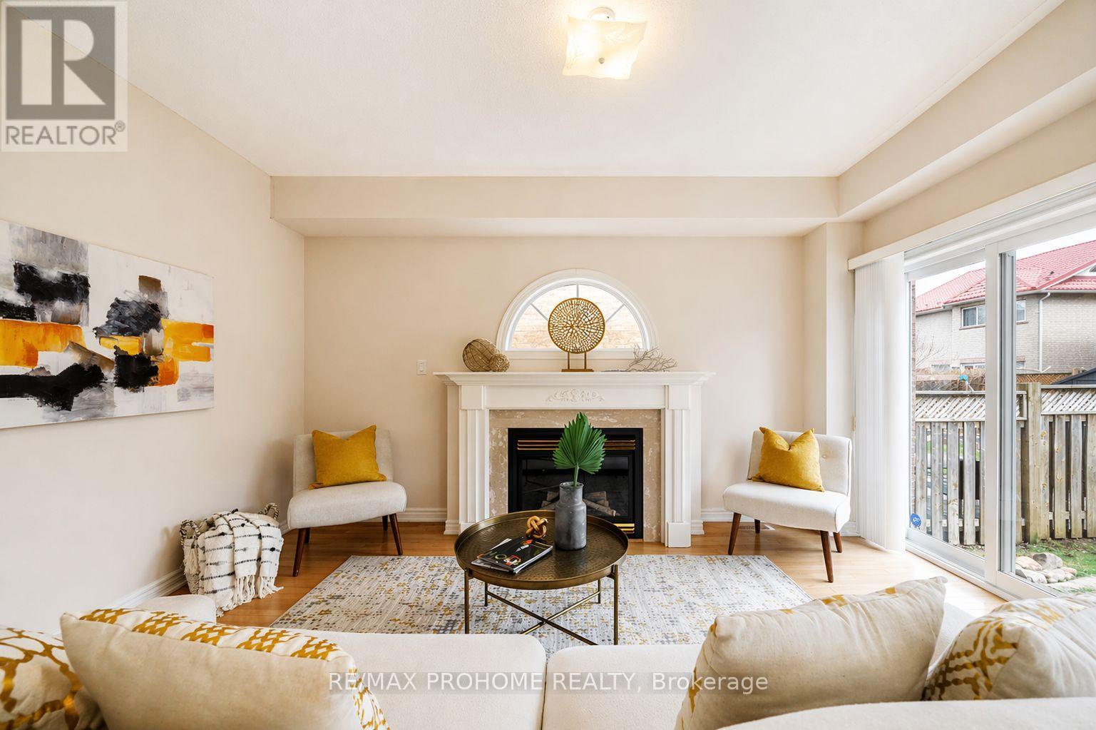 34 Inverhuron Street, Richmond Hill, Ontario  L4E 4H2 - Photo 10 - N13036098