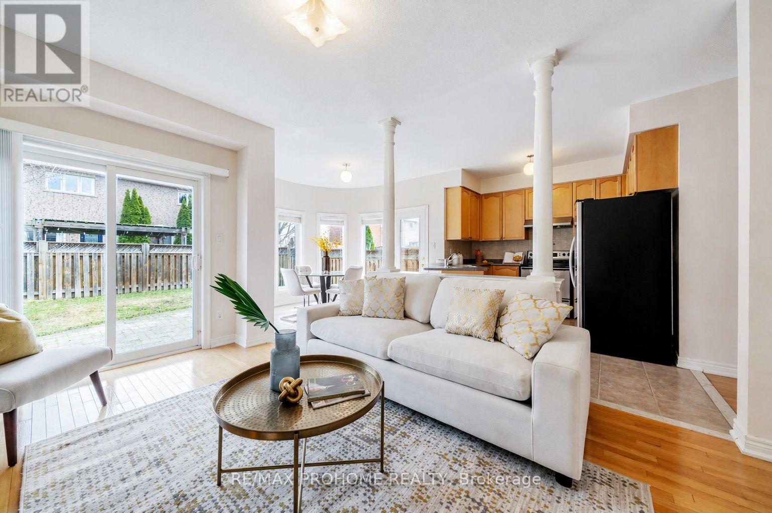 34 Inverhuron Street, Richmond Hill, Ontario  L4E 4H2 - Photo 11 - N13036098