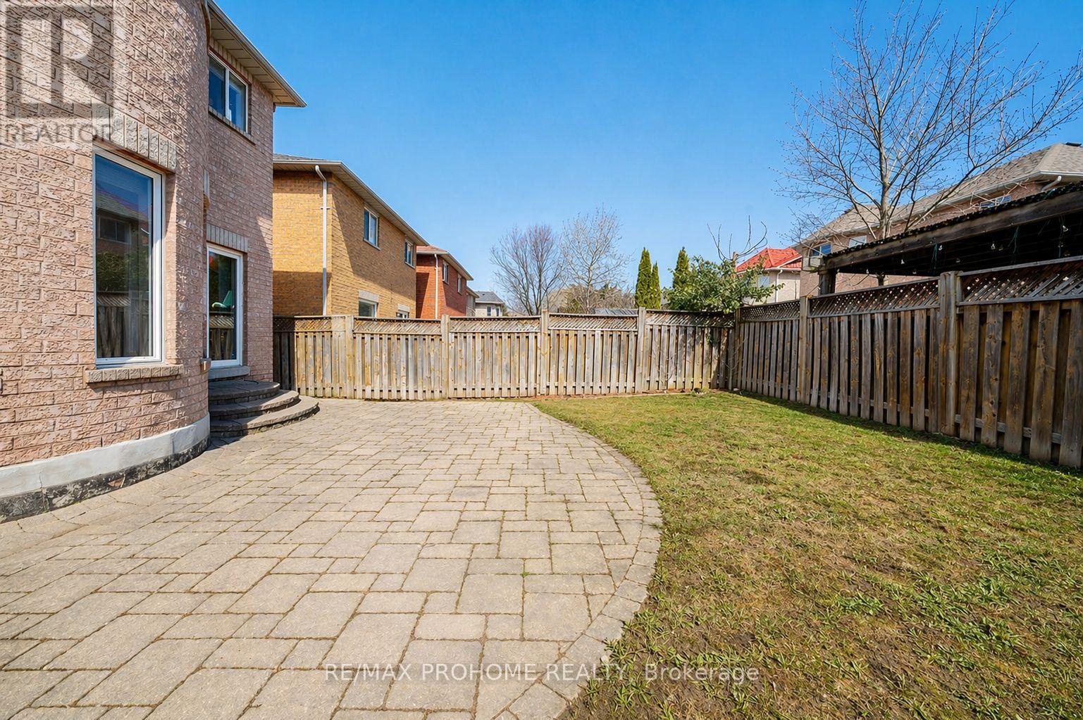 34 Inverhuron Street, Richmond Hill, Ontario  L4E 4H2 - Photo 29 - N13036098