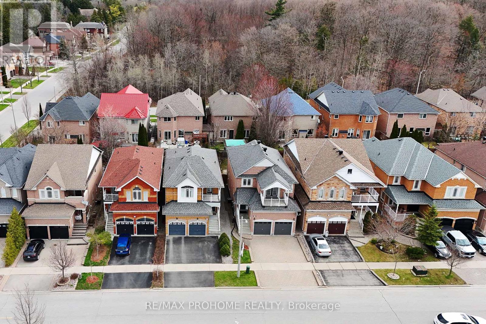 34 Inverhuron Street, Richmond Hill, Ontario  L4E 4H2 - Photo 31 - N13036098