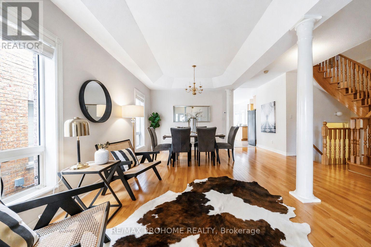 34 Inverhuron Street, Richmond Hill, Ontario  L4E 4H2 - Photo 5 - N13036098