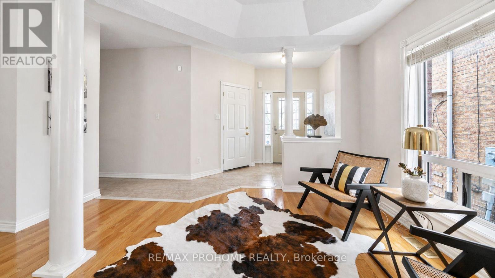 34 Inverhuron Street, Richmond Hill, Ontario  L4E 4H2 - Photo 6 - N13036098