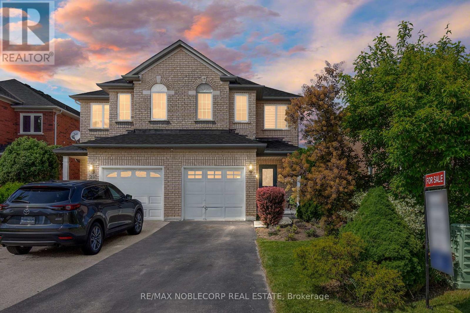 239 ROYAL APPIAN CRESCENT, Vaughan, Ontario