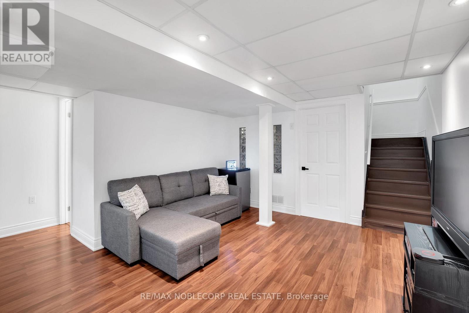 239 Royal Appian Crescent, Vaughan, Ontario  L4K 5L3 - Photo 29 - N13036136