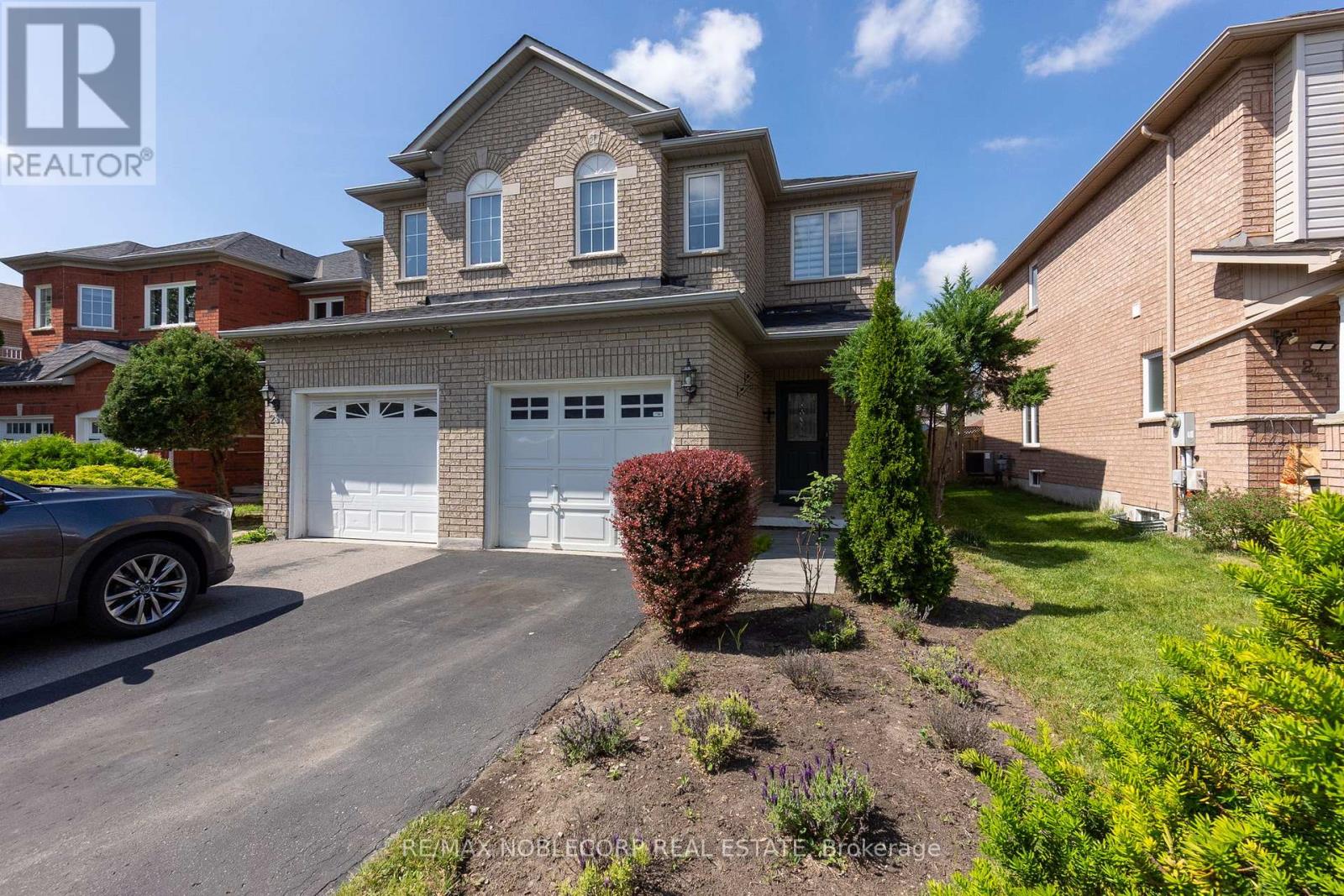239 Royal Appian Crescent, Vaughan, Ontario  L4K 5L3 - Photo 3 - N13036136