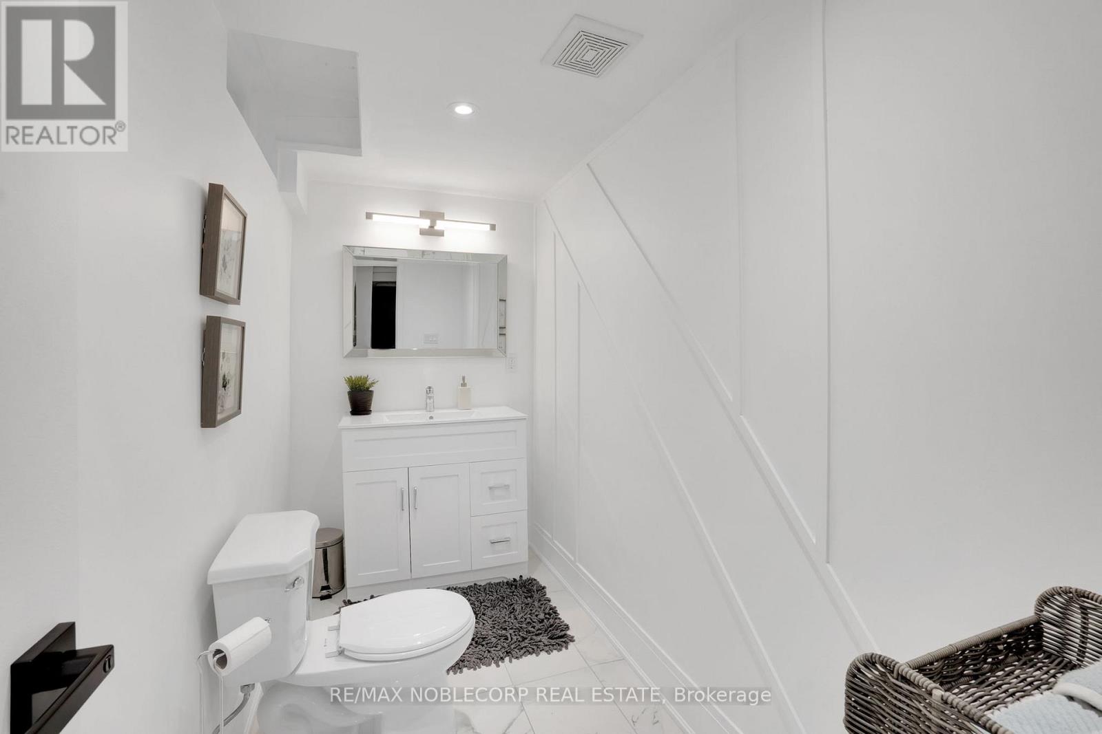 239 Royal Appian Crescent, Vaughan, Ontario  L4K 5L3 - Photo 33 - N13036136