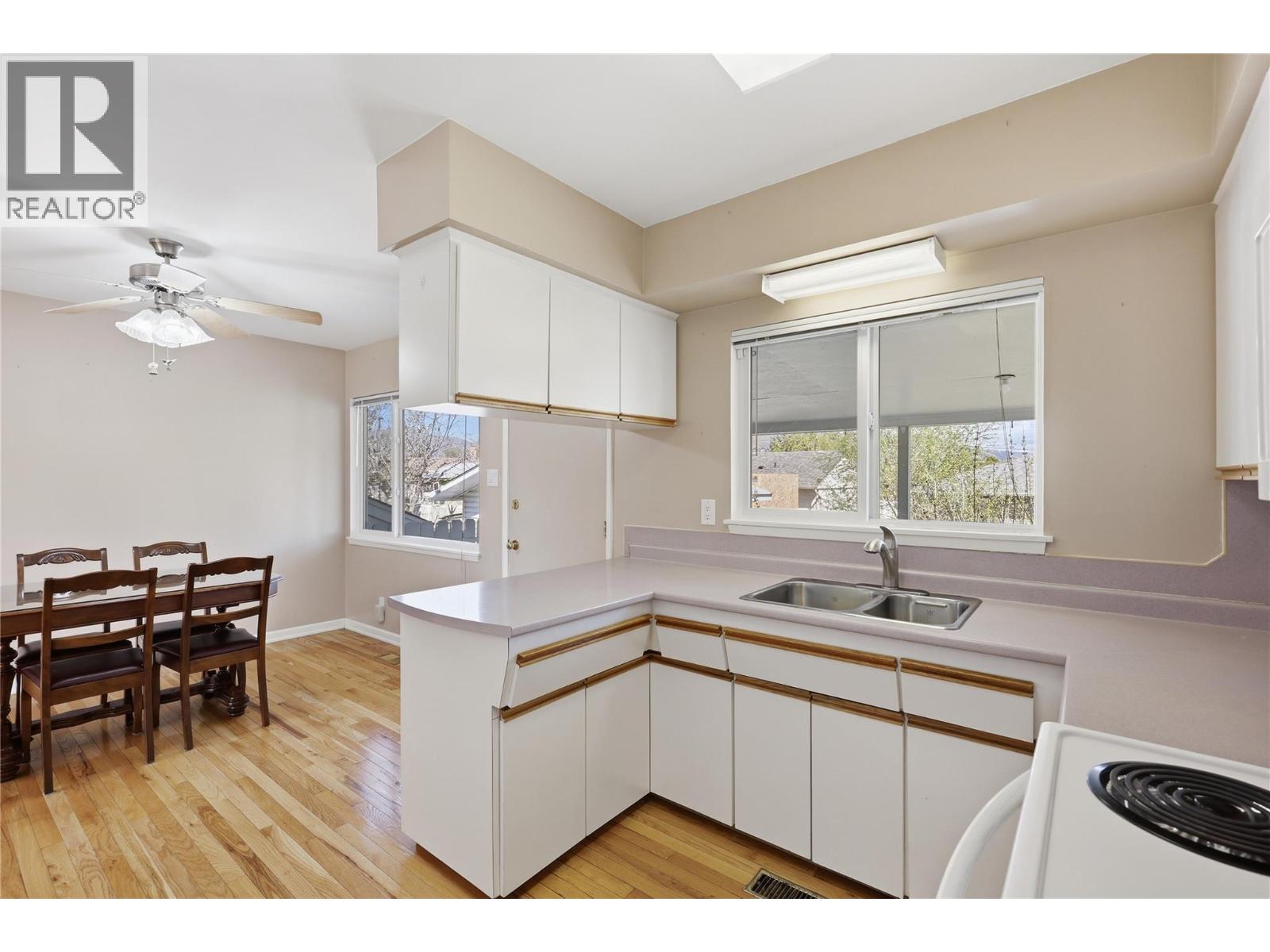 686 Brandon Avenue, Kamloops, British Columbia  V2B 1N4 - Photo 11 - 10384611