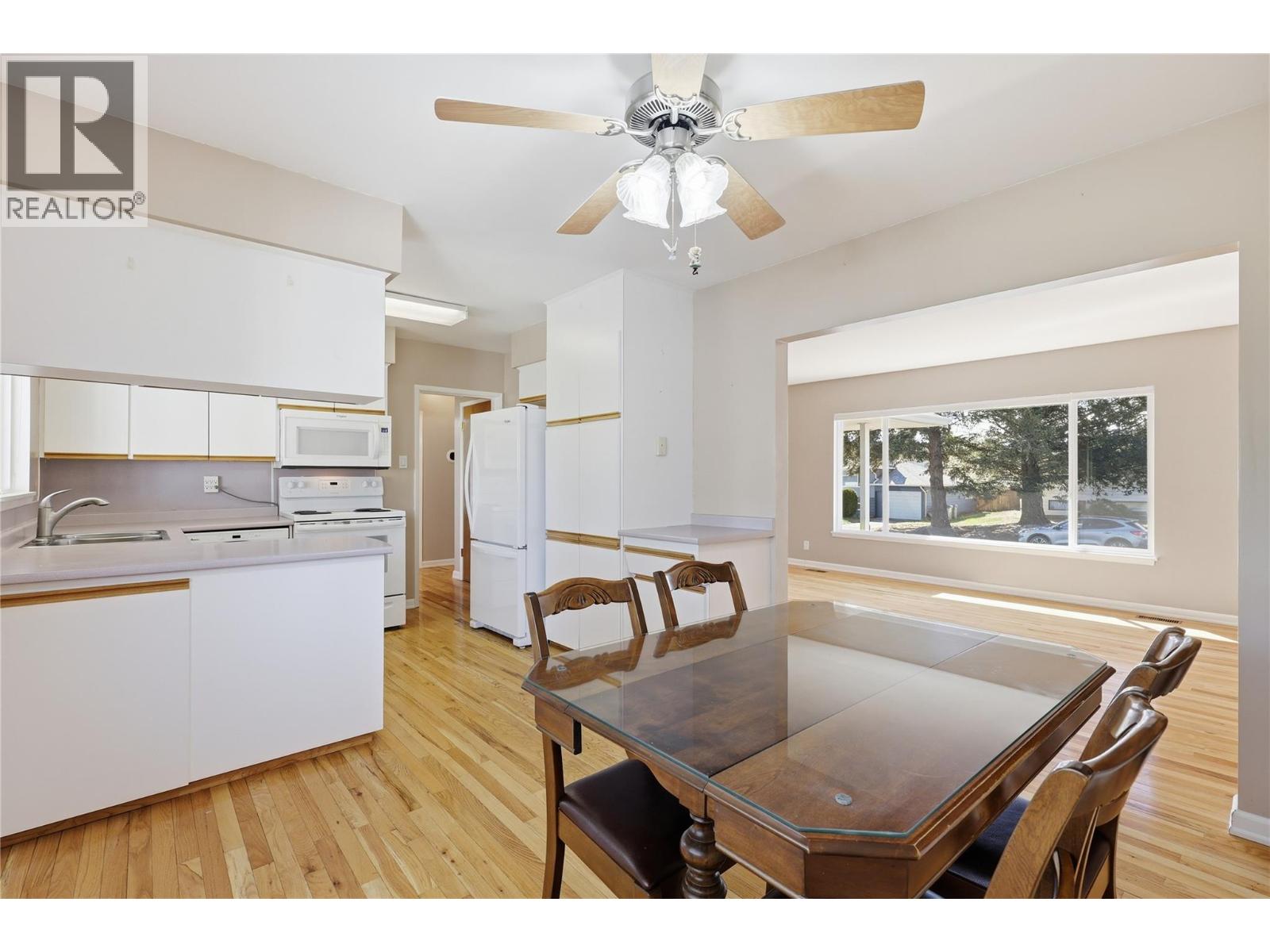 686 Brandon Avenue, Kamloops, British Columbia  V2B 1N4 - Photo 8 - 10384611