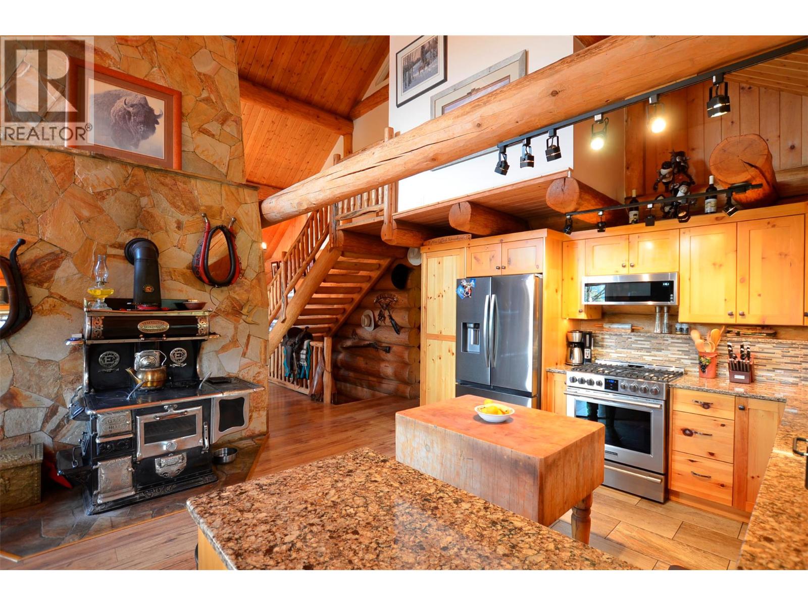 60 Valeview Road, Lumby, British Columbia  V0E 2G1 - Photo 22 - 10384219