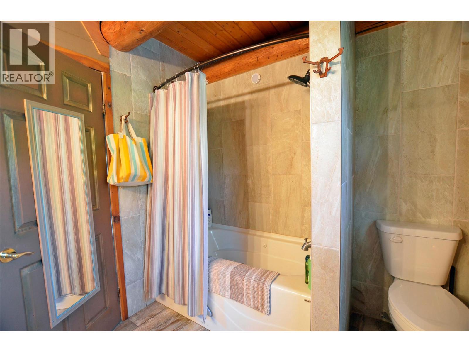 60 Valeview Road, Lumby, British Columbia  V0E 2G1 - Photo 39 - 10384219