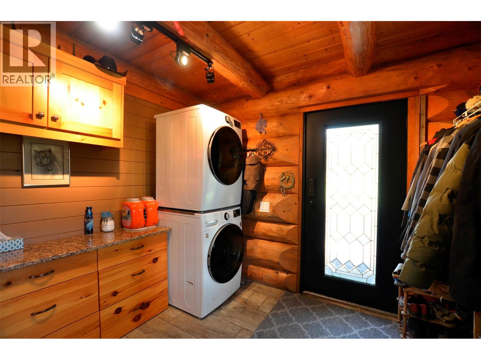 60 Valeview Road, Lumby, British Columbia  V0E 2G1 - Photo 41 - 10384219