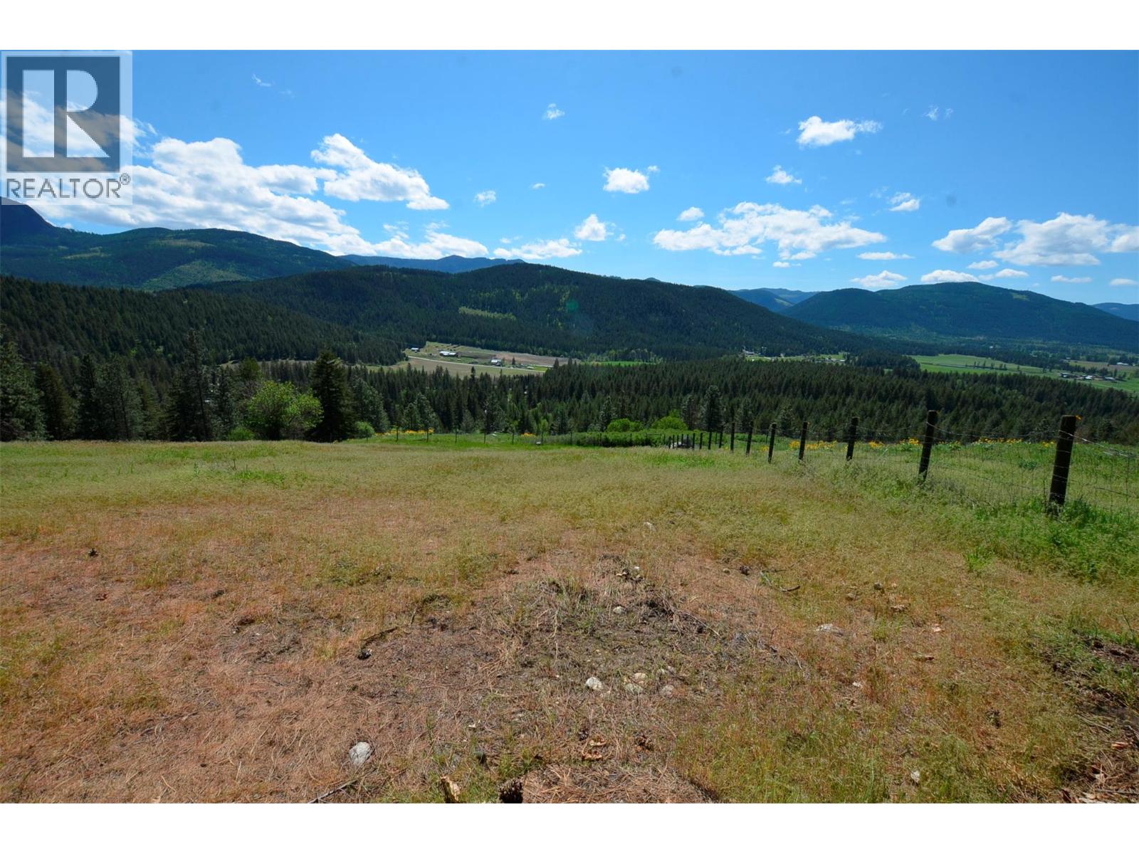 60 Valeview Road, Lumby, British Columbia  V0E 2G1 - Photo 6 - 10384219