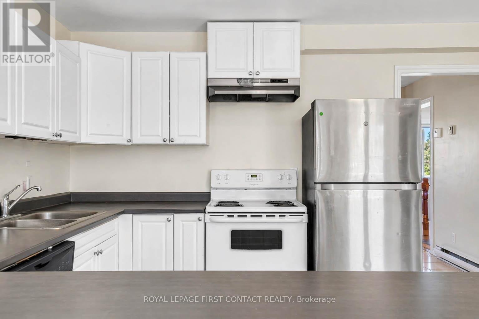 9 Little Lake Drive, Barrie, Ontario  L4M 7B9 - Photo 13 - S13036046