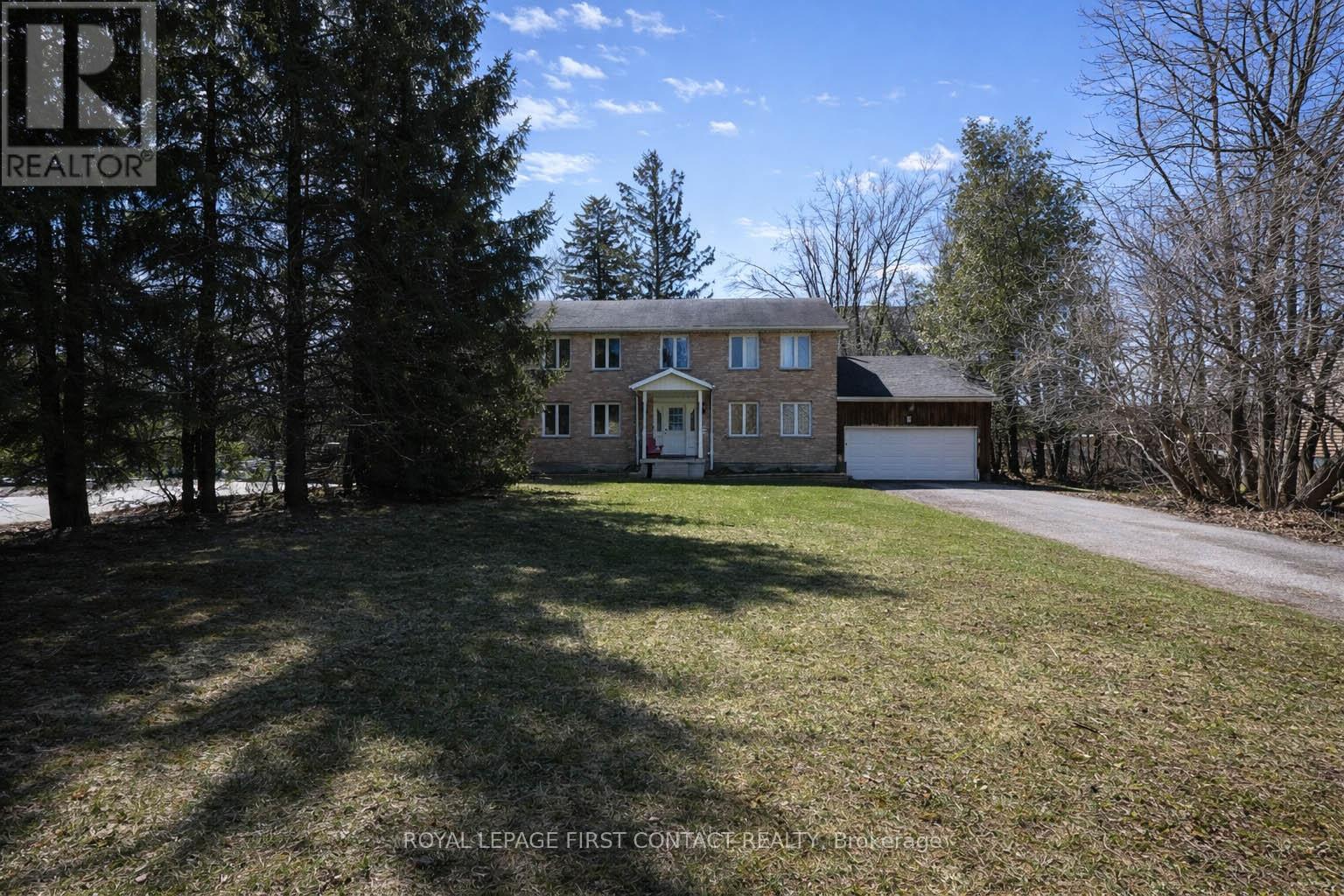 9 Little Lake Drive, Barrie, Ontario  L4M 7B9 - Photo 2 - S13036046