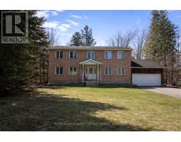 9 LITTLE LAKE DRIVE, Barrie, Ontario