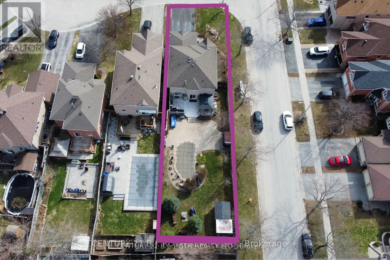 14 Round Leaf Court, Barrie, Ontario  L4N 9N3 - Photo 3 - S13036120