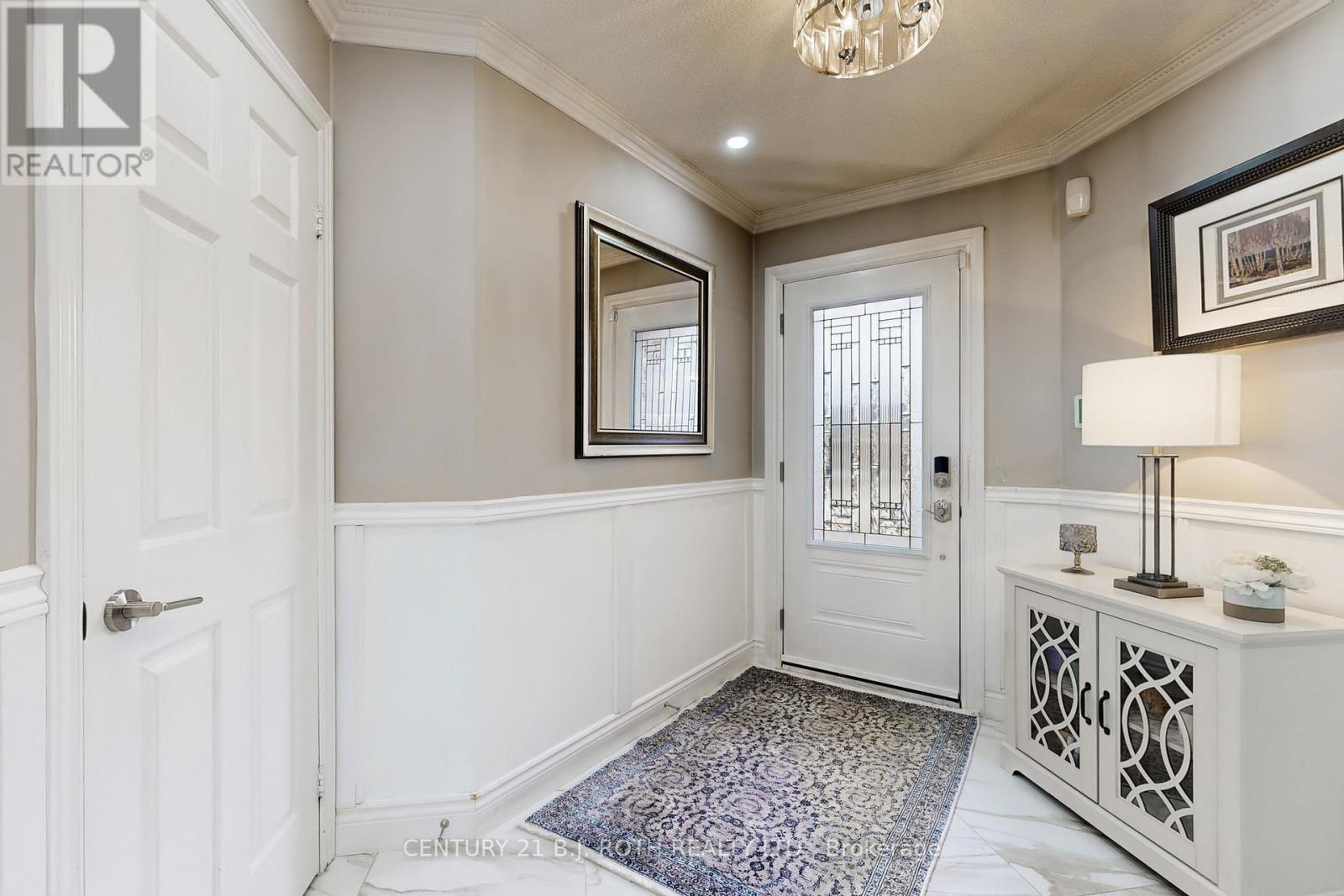 14 Round Leaf Court, Barrie, Ontario  L4N 9N3 - Photo 6 - S13036120