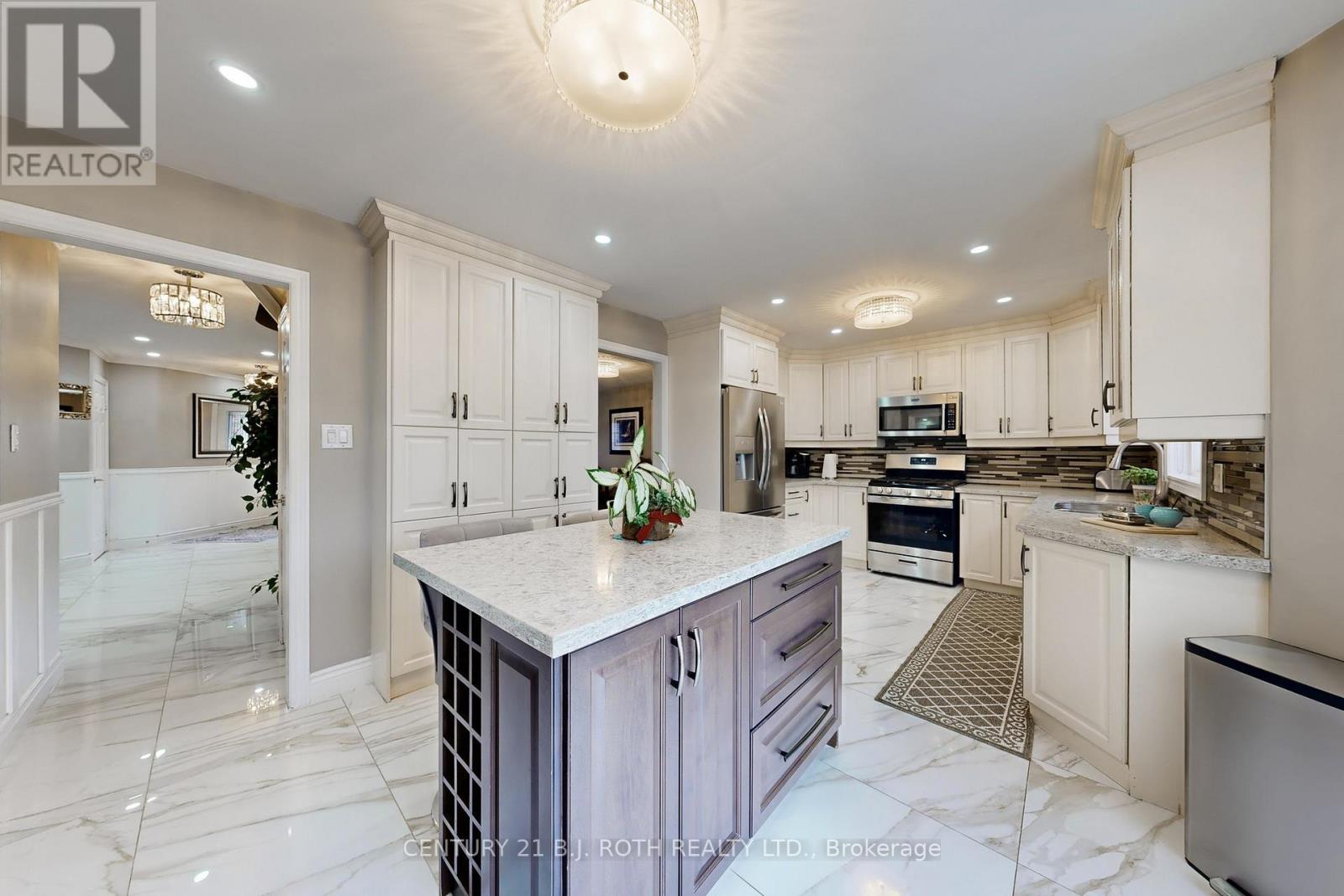 14 Round Leaf Court, Barrie, Ontario  L4N 9N3 - Photo 7 - S13036120