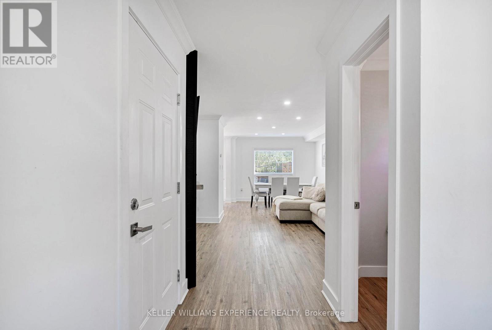 91 Butternut Drive, Barrie, Ontario  L4N 9Z7 - Photo 5 - S13036124