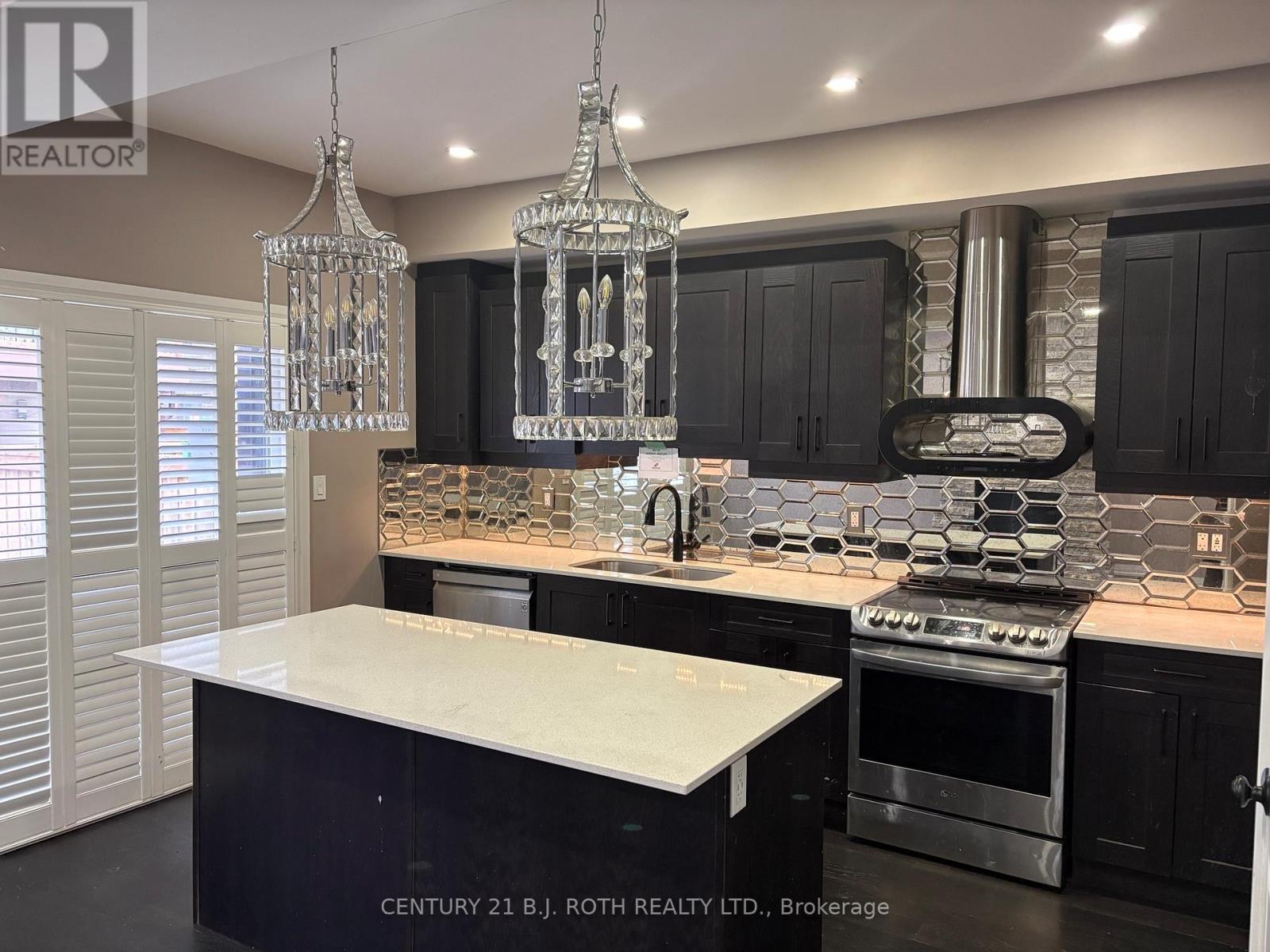 34 Alaskan Heights, Barrie, Ontario  L9J 0H9 - Photo 3 - S13036148