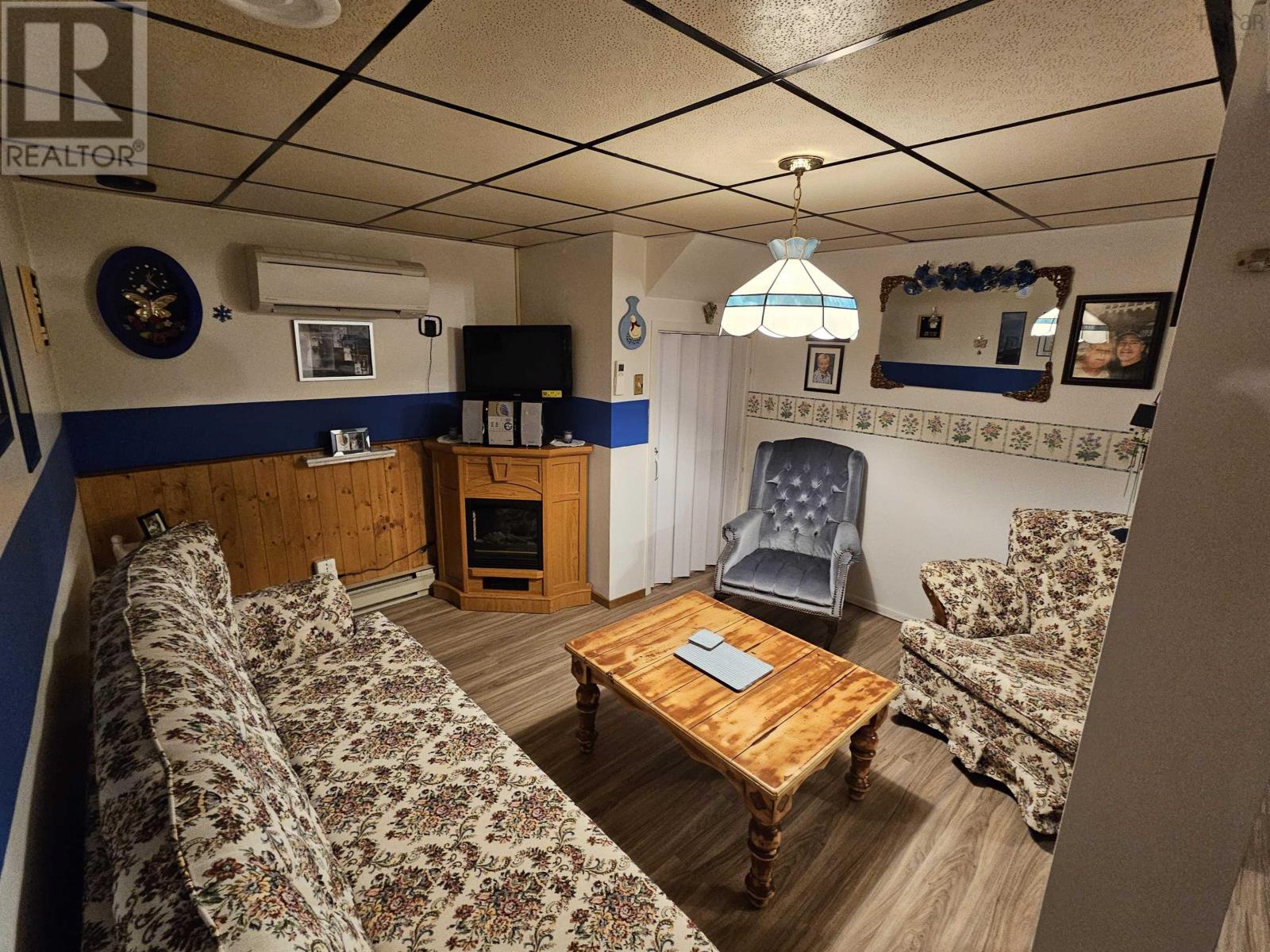 182 & 174 James Street, New Waterford, Nova Scotia  B1H 2X8 - Photo 17 - 202608366