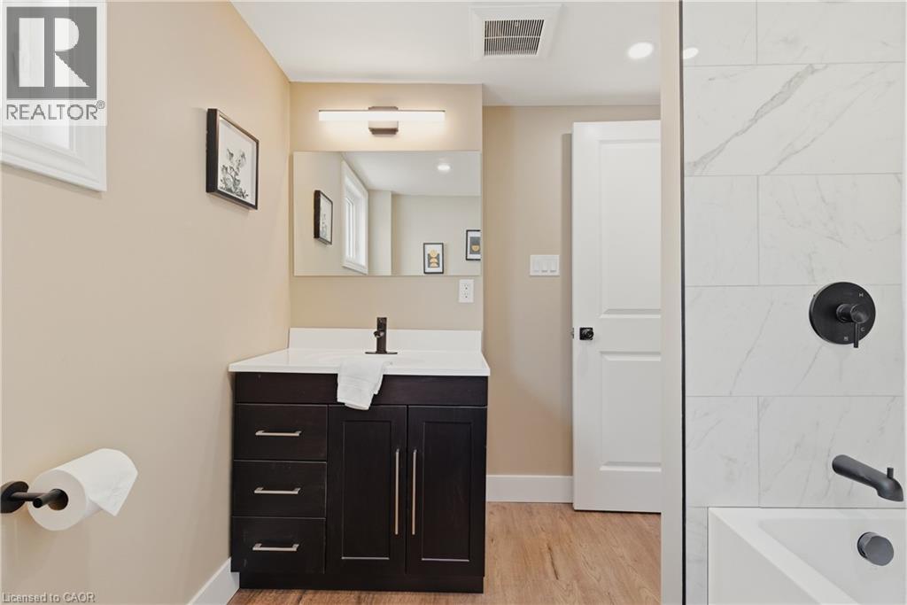 999 Vine Street, Cambridge, Ontario  N3H 2Z7 - Photo 33 - 40818424