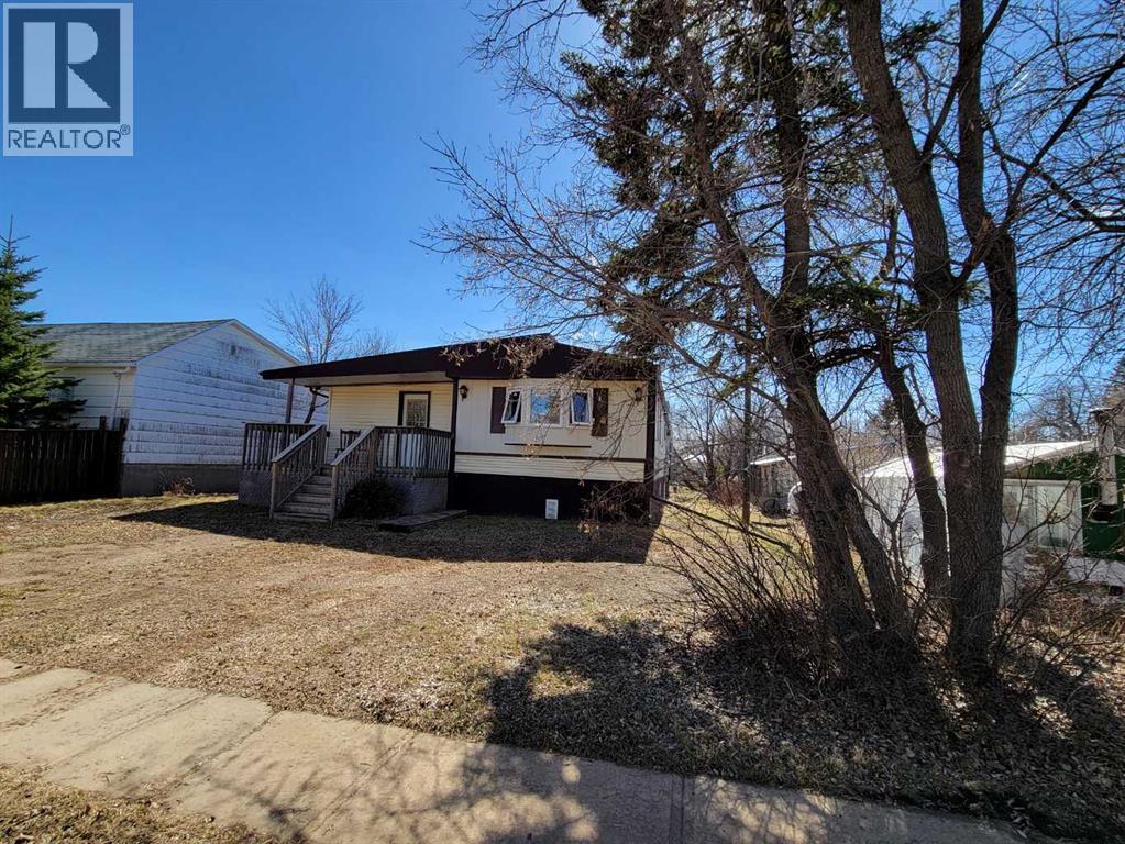 112 3 Avenue E, Alliance, Alberta  T0B 0A0 - Photo 2 - A2304047