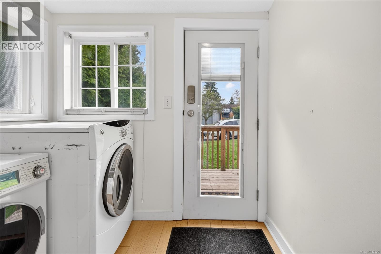 2818 Maryport Ave, Cumberland, British Columbia  V0R 1S0 - Photo 7 - 1032129