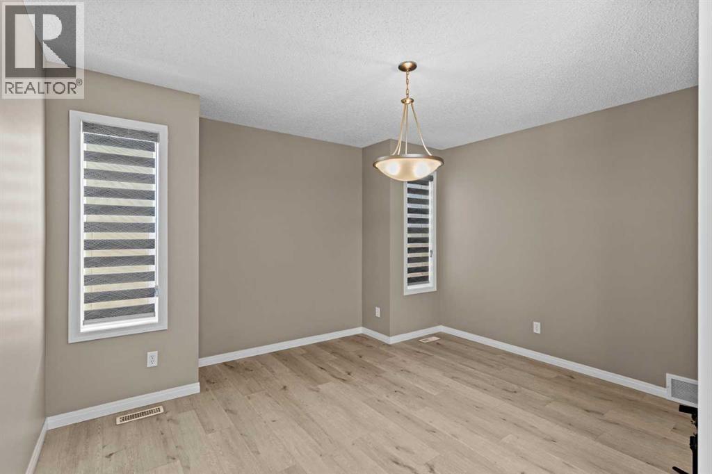 138 Saddlecrest Park NE, Calgary, Alberta  T3J 5L5 - Photo 10 - A2290020