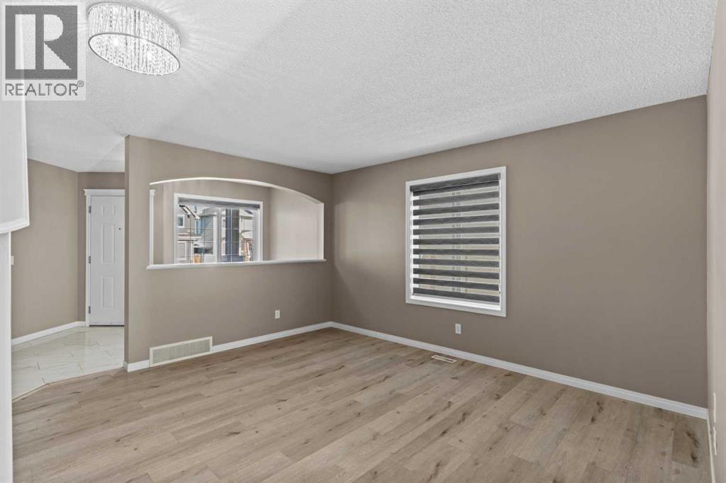 138 Saddlecrest Park NE, Calgary, Alberta  T3J 5L5 - Photo 9 - A2290020