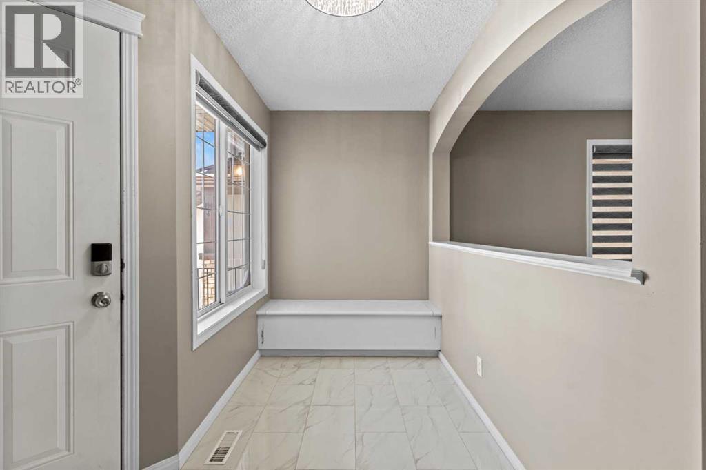 138 Saddlecrest Park NE, Calgary, Alberta  T3J 5L5 - Photo 3 - A2290020