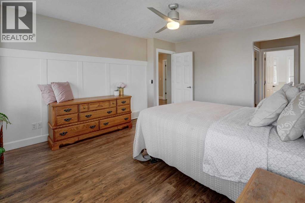 1348 Windstone Road SW, Airdrie, Alberta  T4B 0N5 - Photo 17 - A2300418