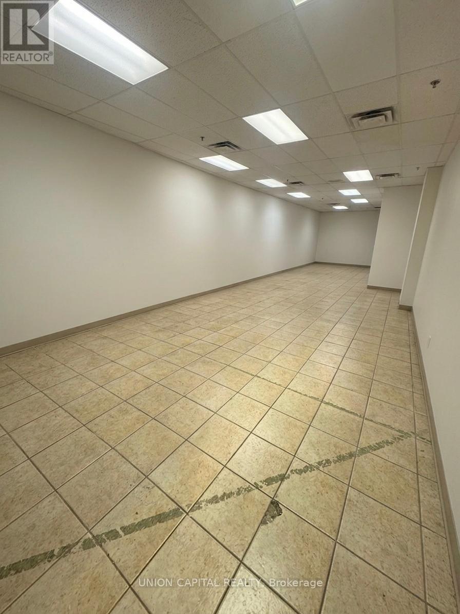 34 - 20 Wertheim Court, Richmond Hill, Ontario  L4B 3A8 - Photo 11 - N12834006